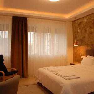 B&B Citizen 9 Salonic